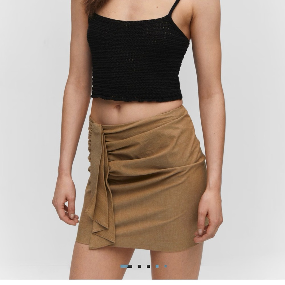 RUCHED DETAILS SKIRT